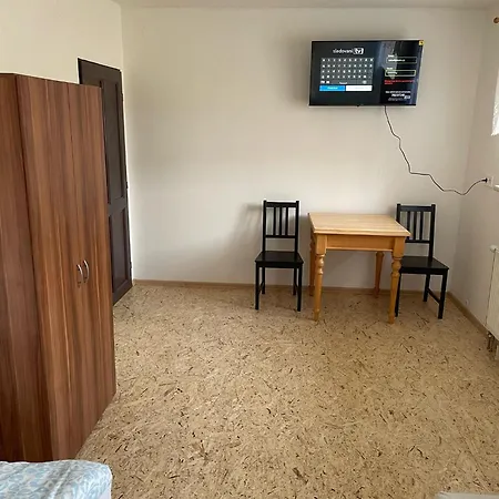 J L A *