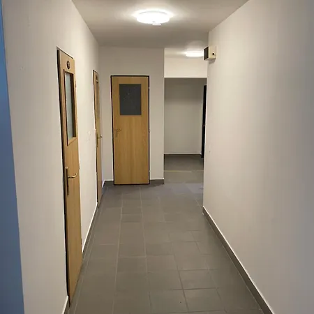 Apartment J L A